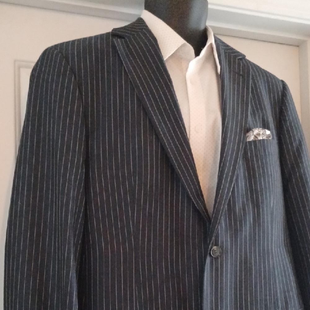 HUGO BOSS Luxe Navy Pinstripe Suit, 42L / 36W, 34L - Picture 7 of 12
